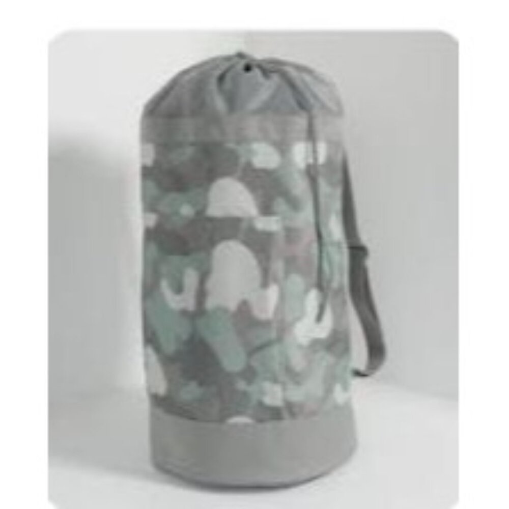 Thirty-one Camo Print Sports Bag Adjustable Straps Top Closure